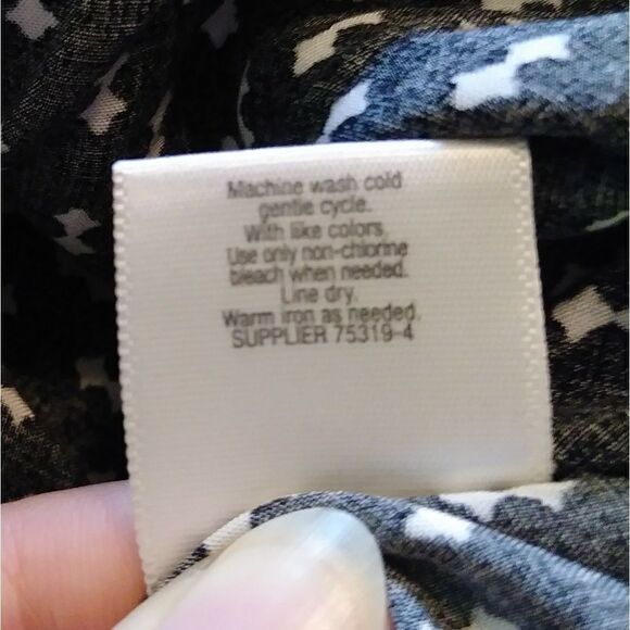 A.n.a Black & White Pattern Hi Rise Pom Pom Shorts - Picture 8 of 8